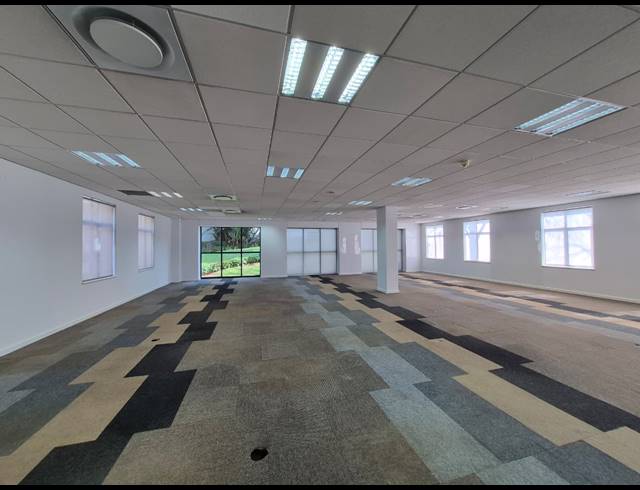 1,528M² OFFICE TO LET IN ILLOVO